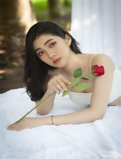 亚洲国产日韩在线一区_酒店的女友电影在线观看_小樱的秘密免费观看动漫