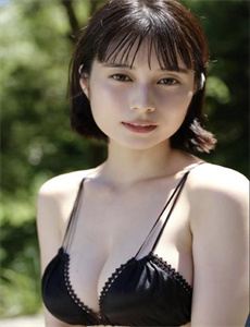 把腿张开老子臊烂你女人片-新版魔女嘉莉
